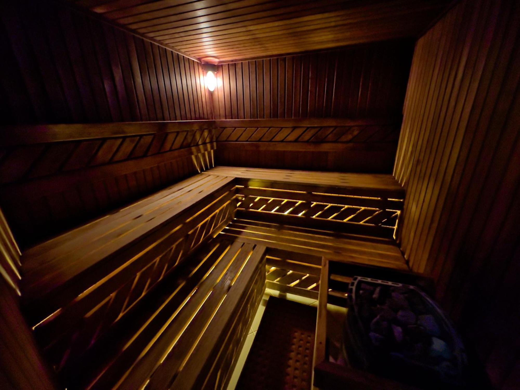 Hotel Atlantis Wellness & Conference Hajdúszoboszló Eksteriør billede