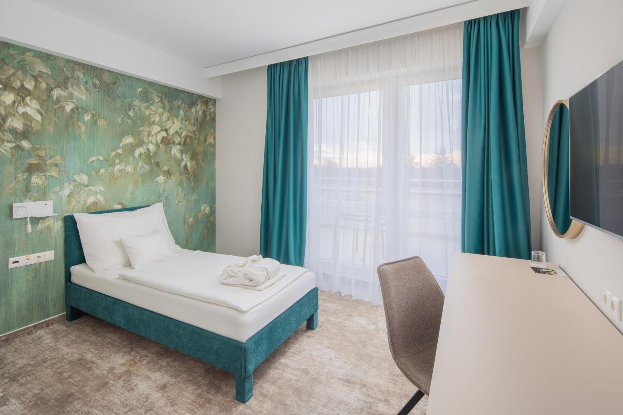 Hotel Atlantis Wellness & Conference Hajdúszoboszló Eksteriør billede