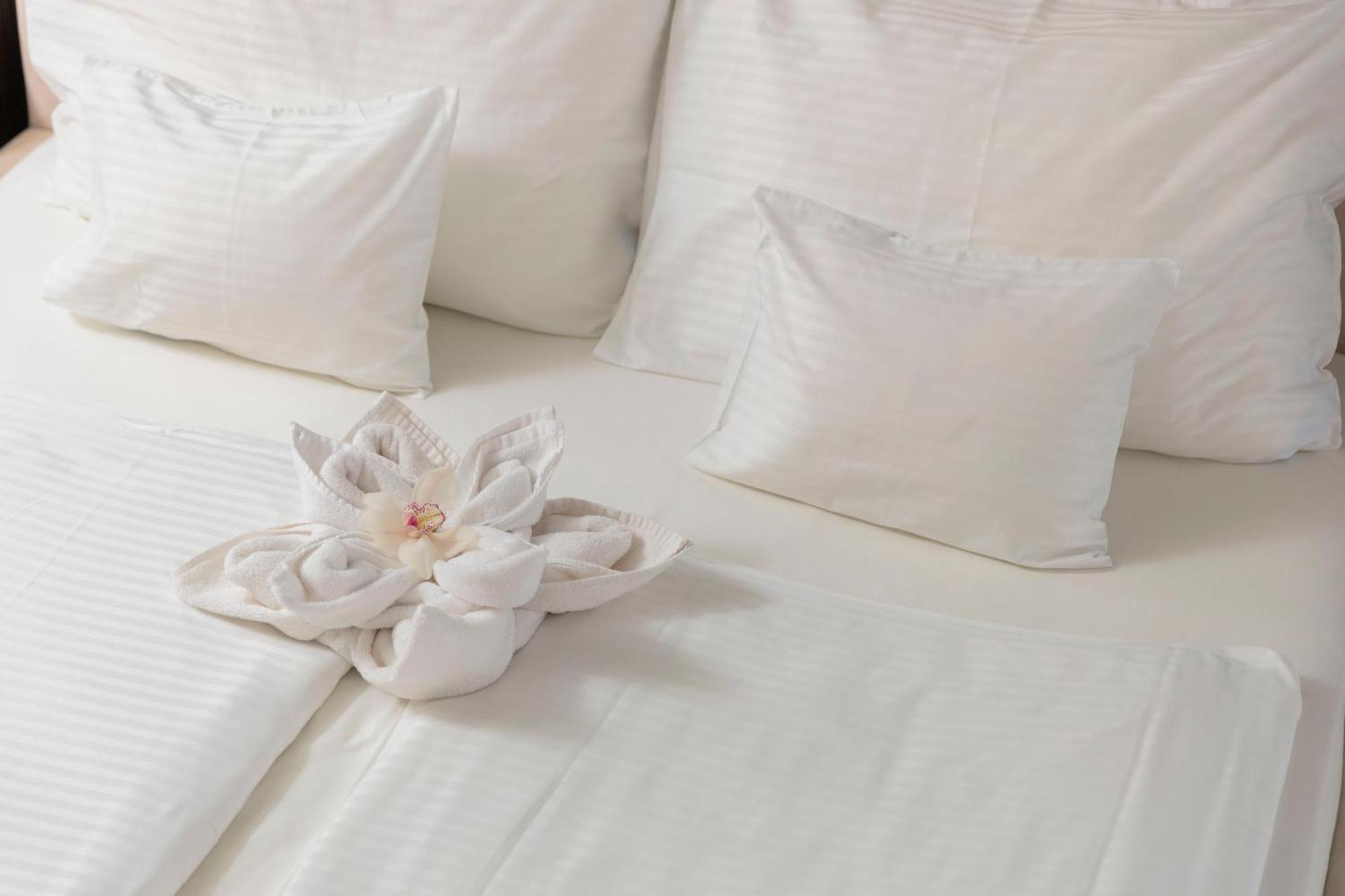 Hotel Atlantis Wellness & Conference Hajdúszoboszló Eksteriør billede