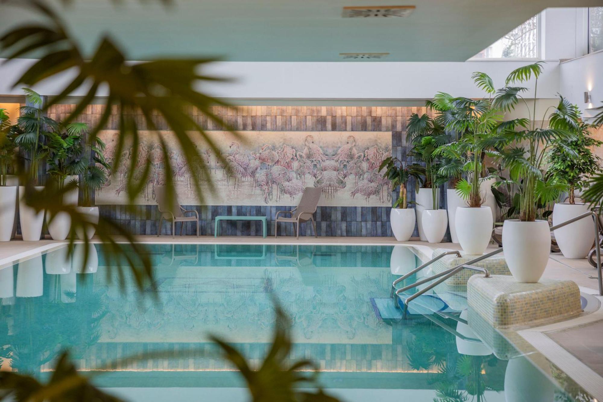 Hotel Atlantis Wellness & Conference Hajdúszoboszló Eksteriør billede