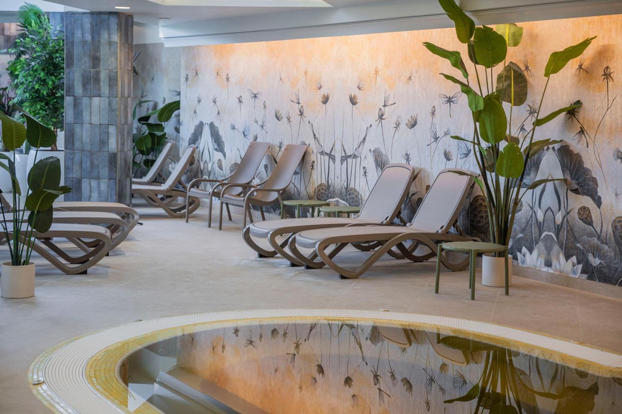 Hotel Atlantis Wellness & Conference Hajdúszoboszló Eksteriør billede